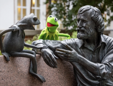 Kermit the Frog is a Graduation Speaker