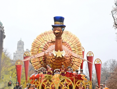 Behind The Scenes of the Macy’s Thanksgiving Day Parade with Good Housekeeping’s Parenting Editor Marisa LaScala