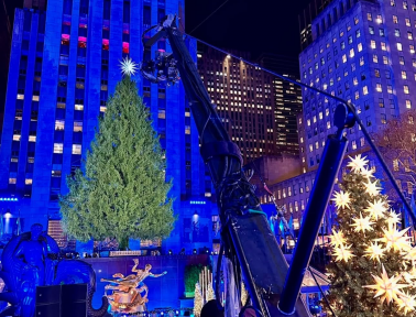 Kids Discover Talks with Television Lighting Designer Christopher Landy About the Rockefeller Center Christmas Tree Lighting